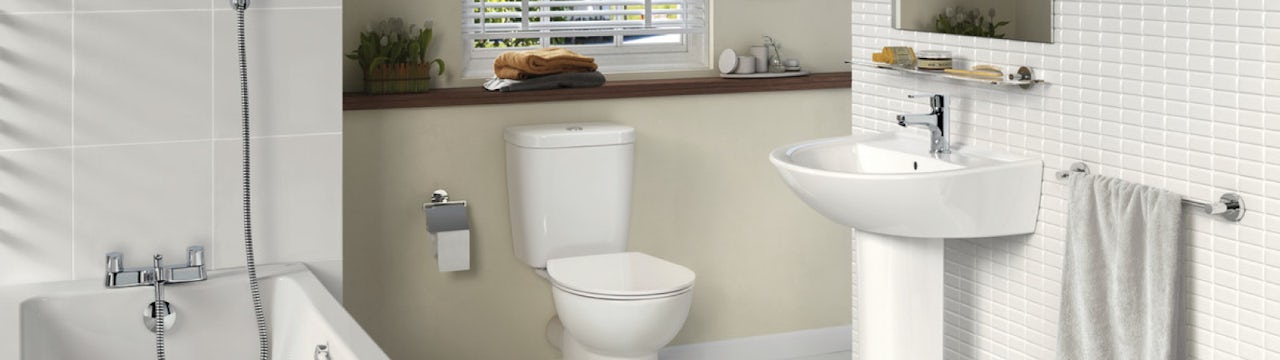 Choose the UK’s favourite bathroom suite: The Sandringham from Armitage Shanks