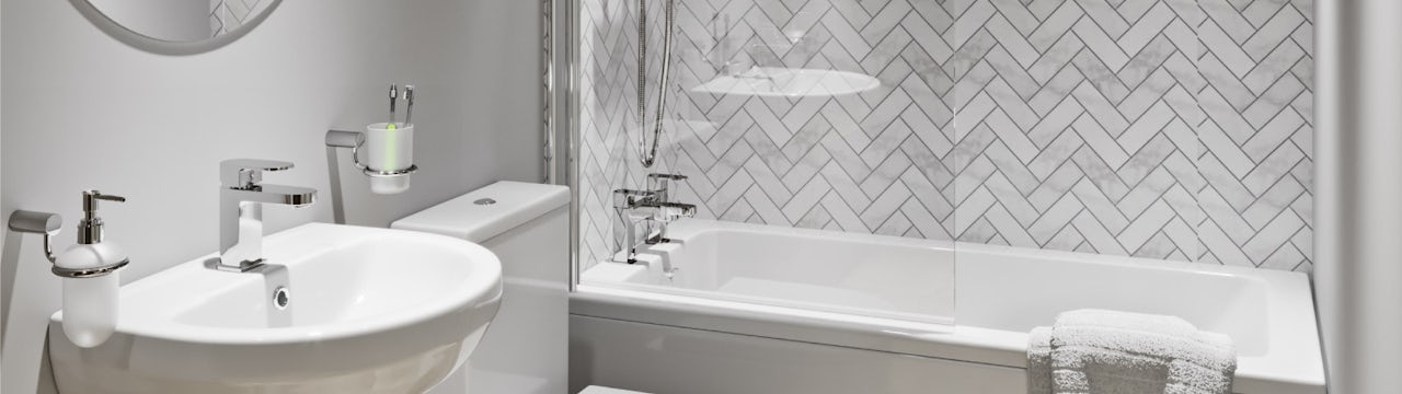 Easy decorating ideas for white bathrooms