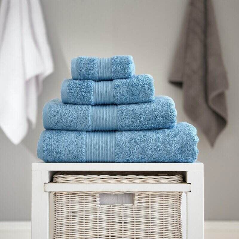 what colour towels with grey bathroom