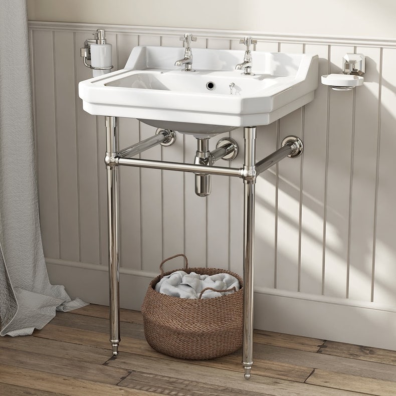 Traditional washstand with Camberley basin