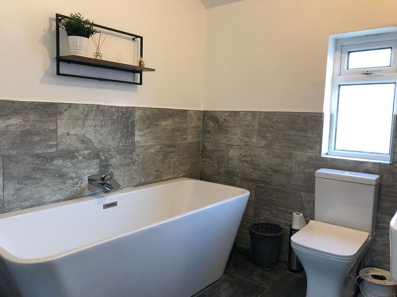 @lowen_134 stone grey bathroom tiles