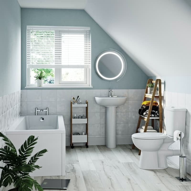 Clarity II bathroom suite with straight bath