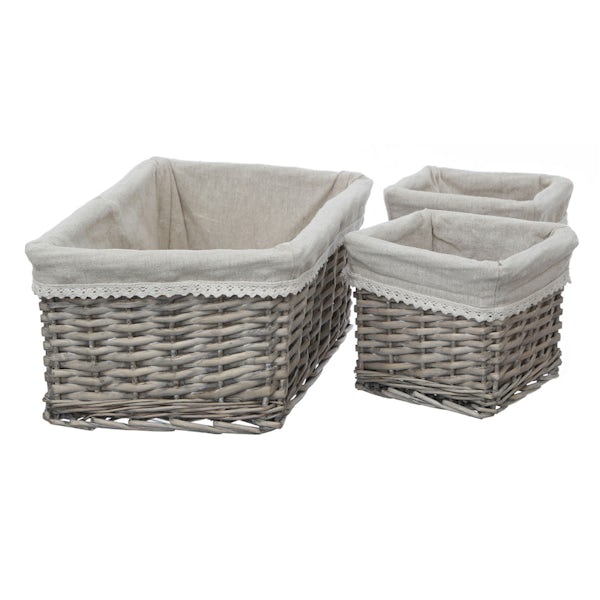 Set of 3 willow baskets with fabric lining