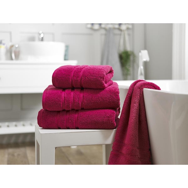 The Lyndon Company Chelsea zero twist 6 piece towel bale in magenta