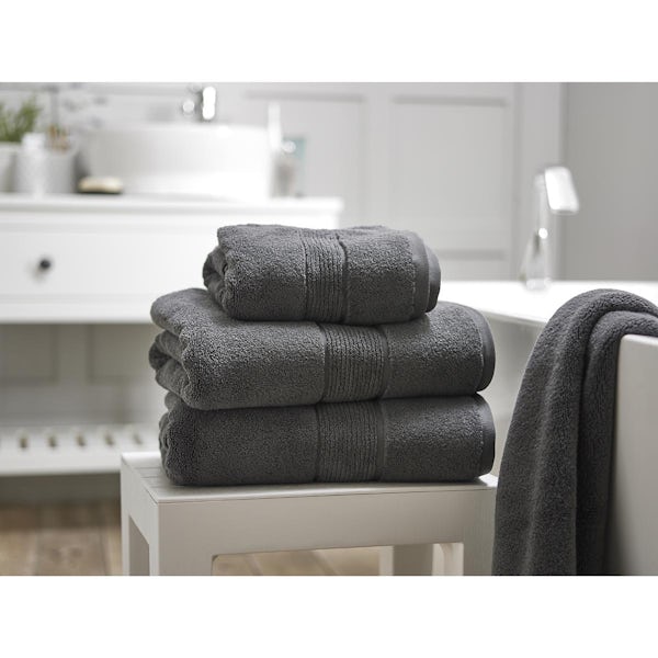 Deyongs Winchester 700gsm 6 piece towel bale charcoal