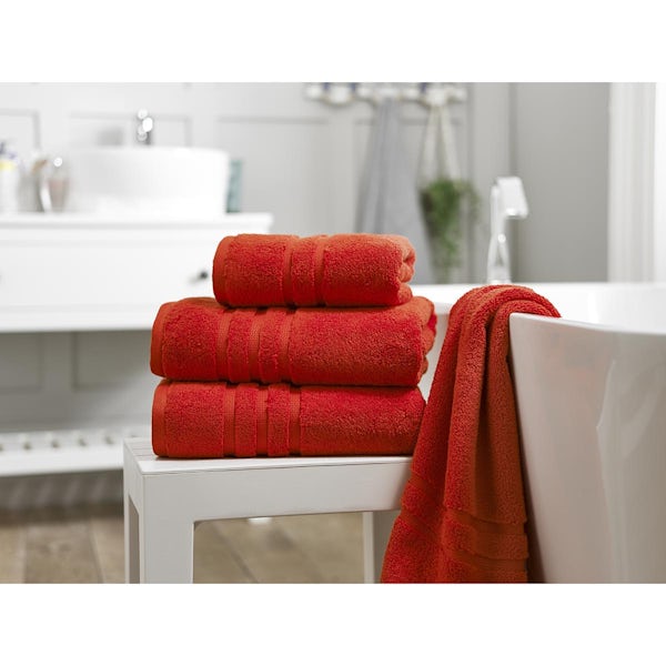 The Lyndon Company Chelsea zero twist 4 piece towel bale in orange