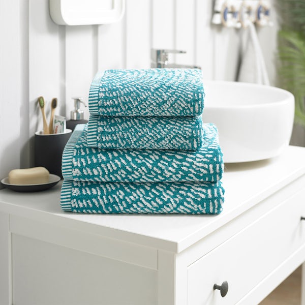 Deyongs Cannes 550gsm patterned 4 piece towel bale teal