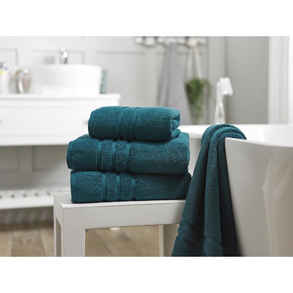 The Lyndon Company Chelsea zero twist 6 piece towel bale in dark green
